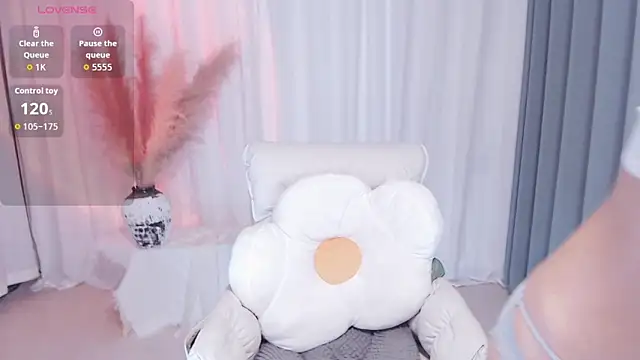 Snapshot of Qiyue99 chatting on 13, 9, 2025 Qiyue99 online show from 13, 9, 2025