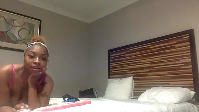 Snapshot of Cocochanel4567 chatting on 4, 12, 2025 Cocochanel4567 online show from 4, 12, 2025