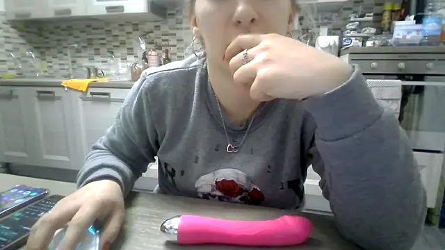 Camaleontica online show from 16, 12, 2025