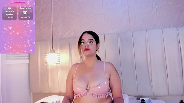 hannahst  online show from 7, 11, 2025