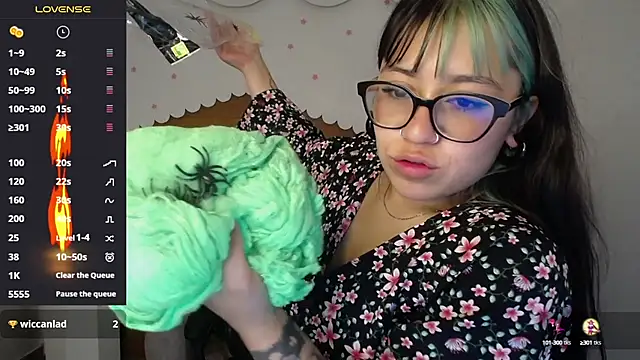 Snapshot of nicte_t_ chatting on 6, 10, 2025 nicte t  online show from 6, 10, 2025