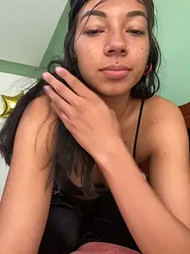Snapshot of Lesly777_ chatting on 23, 10, 2025 Lesly777 online show from 23, 10, 2025