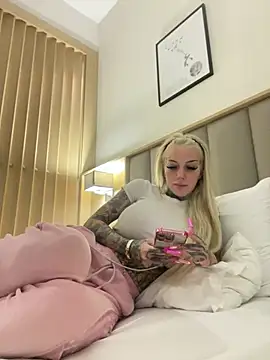 paulinaalatalo online show from 2, 2, 2026