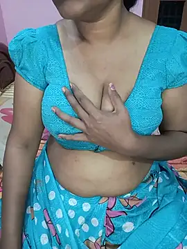 Snapshot of KannadaTamilTeluguBeauty chatting on 15, 6, 2026 KannadaTamilTeluguBeauty online show from 15, 6, 2026