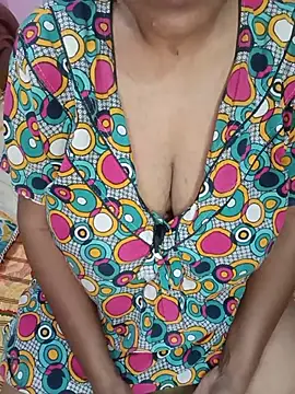 Snapshot of KannadaTamilTeluguBeauty chatting on 16, 7, 2026 KannadaTamilTeluguBeauty online show from 16, 7, 2026