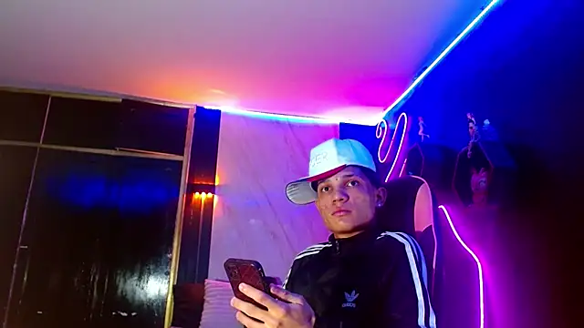 Snapshot of EL_VENEZOLANO_22CM chatting on 20, 5, 2026 EL VENEZOLANO 22CM online show from 20, 5, 2026