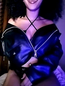 Snapshot of morena_925 chatting on 22, 9, 2025 morena 925 online show from 22, 9, 2025