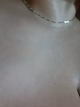 Aliciabloom online show from 19, 10, 2025