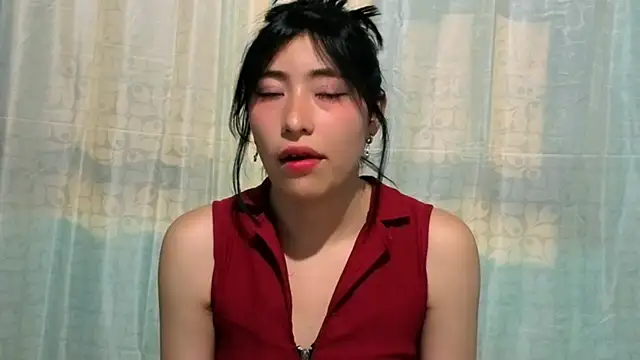 Snapshot of Sullyoonn chatting on 4, 11, 2025 Sullyoonn online show from 4, 11, 2025