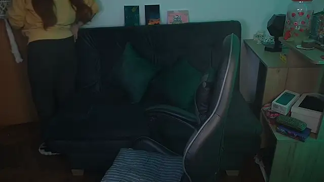 Miacatsito3 online show from 6, 11, 2025