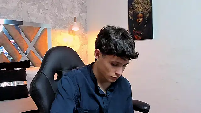 Snapshot of kraven_lust chatting on 17, 10, 2025 kraven lust online show from 17, 10, 2025