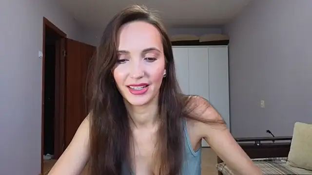 Lillian-Clark online show from 24, 11, 2025