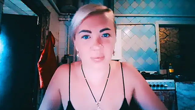 EmmaCat  online show from 25, 7, 2026