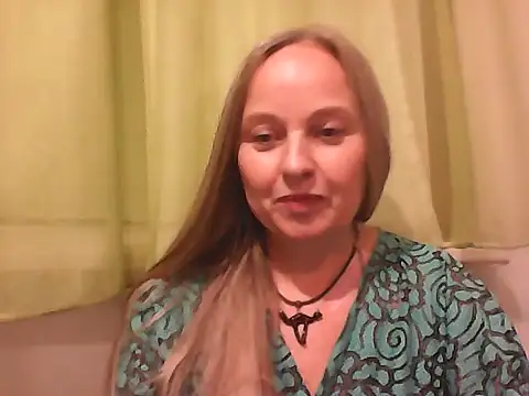 Snapshot of Rosivah chatting on 17, 9, 2025 Rosivah online show from 17, 9, 2025