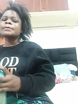 Snapshot of BlondieBitch chatting on 18, 7, 2026 BlondieBitch online show from 18, 7, 2026