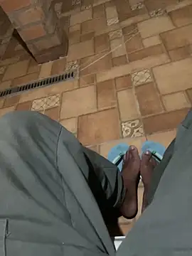 Snapshot of Morenolatino881 chatting on 19, 11, 2025 Morenolatino881 online show from 19, 11, 2025