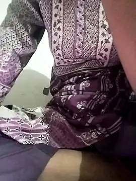 Snapshot of Rapunzal chatting on 12, 11, 2025 Rapunzal online show from 12, 11, 2025