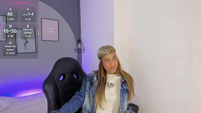 selena monroy online show from 15, 10, 2025