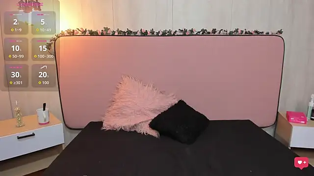 VivianSantana1 online show from 22, 9, 2025