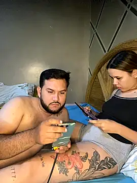 Snapshot of coupleyys chatting on 4, 11, 2025 coupleyys online show from 4, 11, 2025