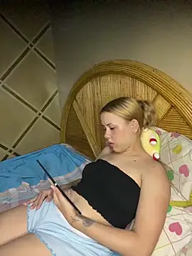 coupleyys online show from 13, 5, 2026