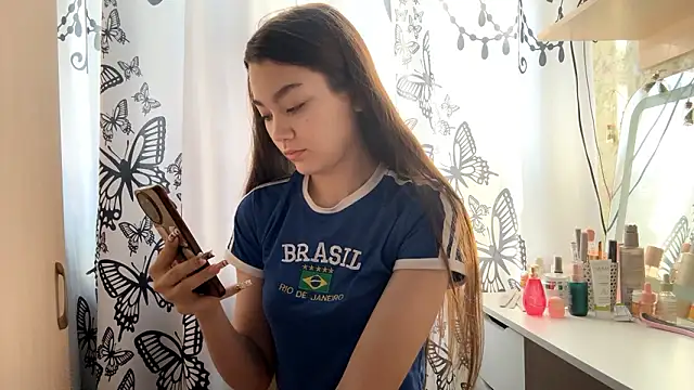 Cuteviola online show from 4, 2, 2026