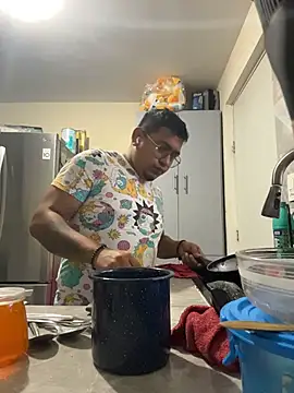 Snapshot of dannybs05 chatting on 18, 11, 2025 dannybs05 online show from 18, 11, 2025