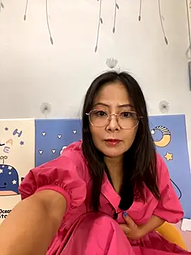Snapshot of zhengzheng-102 chatting on 23, 9, 2025 zhengzheng-102 online show from 23, 9, 2025
