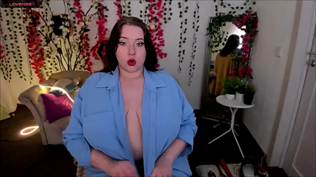 Selena Muse online show from 7, 10, 2025