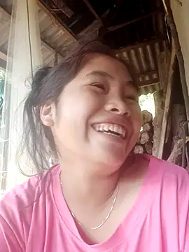 Luyen004 online show from 2, 10, 2025