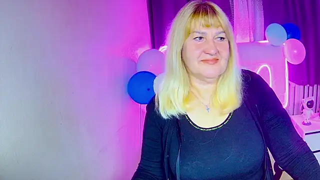 EmmaEllison online show from 23, 9, 2025