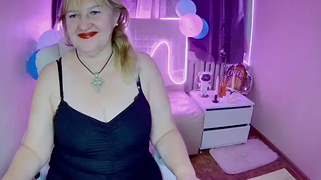 EmmaEllison online show from 5, 10, 2025