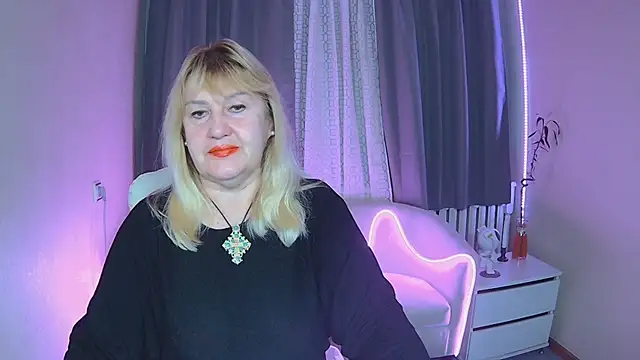 EmmaEllison online show from 14, 11, 2025