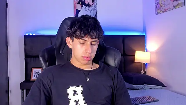 Aaron Spencer13 online show from 7, 10, 2025