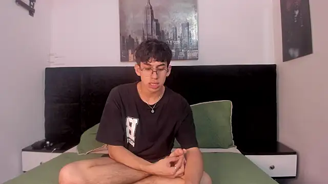 Aaron Spencer13 online show from 6, 11, 2025