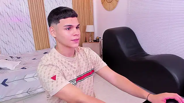 james jonnes online show from 30, 9, 2025