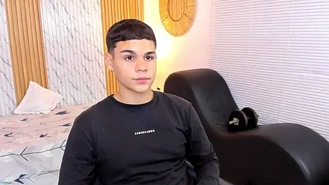 james jonnes online show from 9, 10, 2025