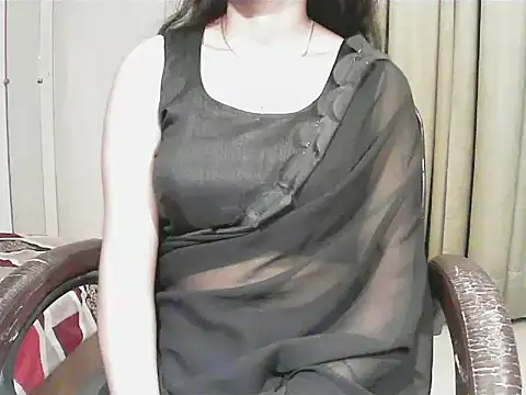 Snapshot of short_girl_ chatting on 13, 12, 2025 short girl online show from 13, 12, 2025