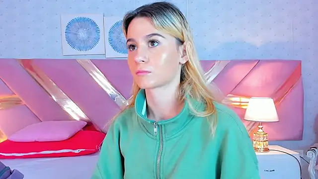 ChloeLaurentt online show from 4, 12, 2025