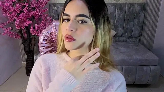 Snapshot of lilith4_s chatting on 29, 10, 2025 lilith4 s online show from 29, 10, 2025