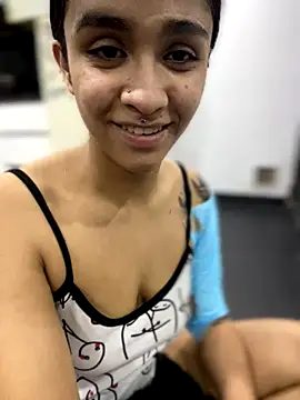 Isabella-Teen online show from 27, 10, 2025