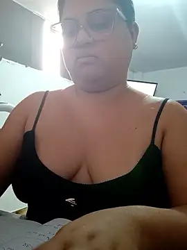 Snapshot of Chiki_hot92 chatting on 8, 1, 2026 Chiki hot92 online show from 8, 1, 2026