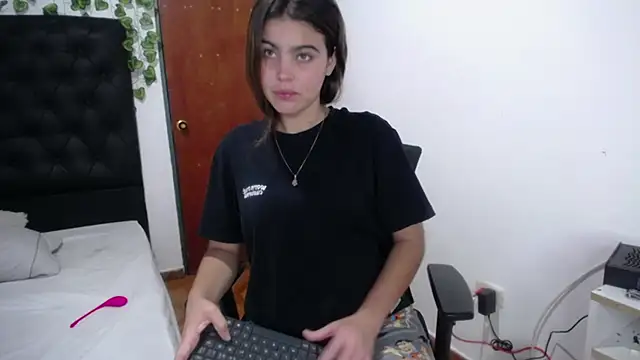 isabel 09 online show from 6, 11, 2025