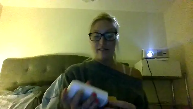 Snapshot of JemTastic chatting on 16, 9, 2025 JemTastic online show from 16, 9, 2025