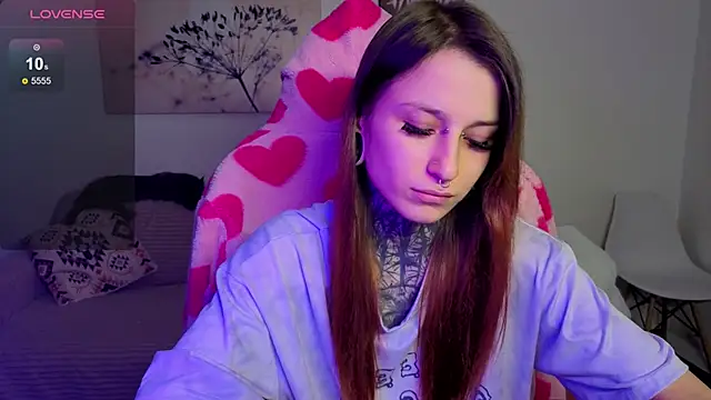 LilithPoison online show from 1, 10, 2025