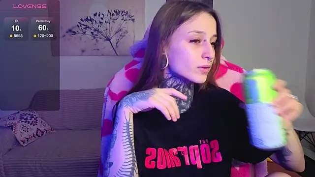 LilithPoison online show from 4, 10, 2025