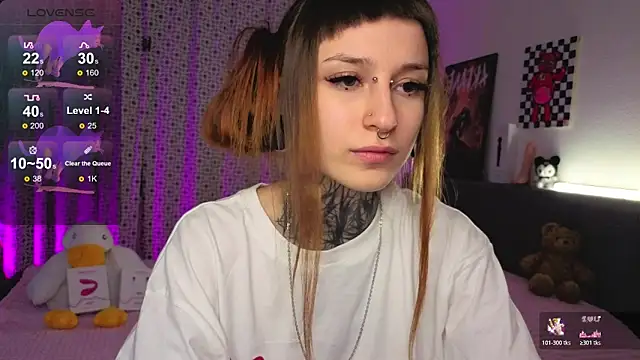 LilithPoison online show from 1, 11, 2025