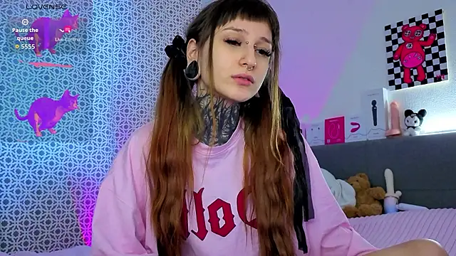 LilithPoison online show from 14, 2, 2026