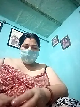 Love-890 online show from 3, 10, 2025