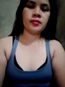 Snapshot of sweet_bella16 chatting on 25, 10, 2025 sweet bella16 online show from 25, 10, 2025